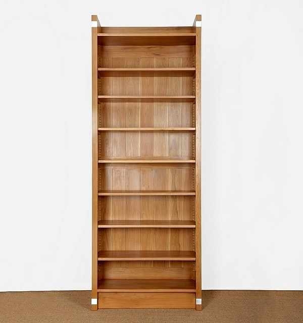 einzelnes Regal aus Eiche im Naturton einzelnes Regal aus Eiche im Naturton