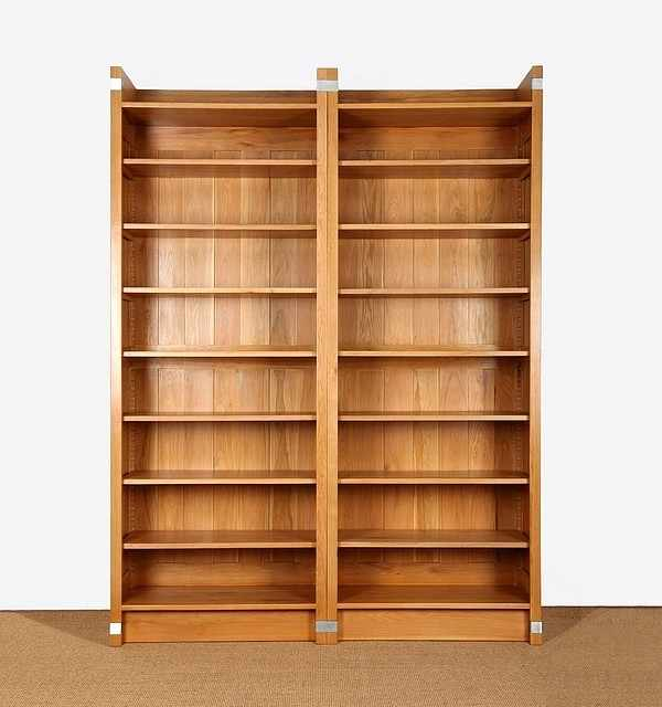 zwei Einsplus Regale aus Eiche im Naturton zwei Einsplus Regale aus Eiche im Naturton