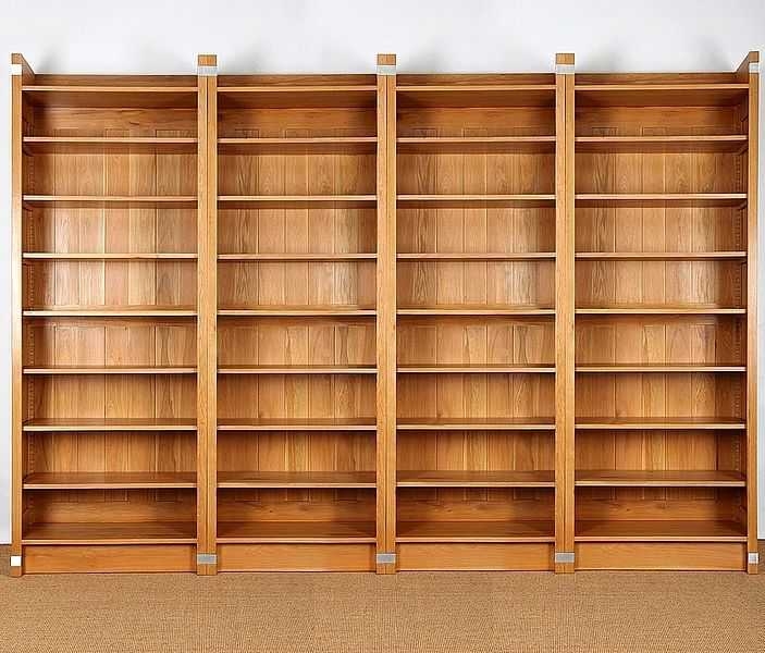 4 Regale aus Eiche zur Bücherwand verbunden 4 Regale aus Eiche zur Bücherwand verbunden