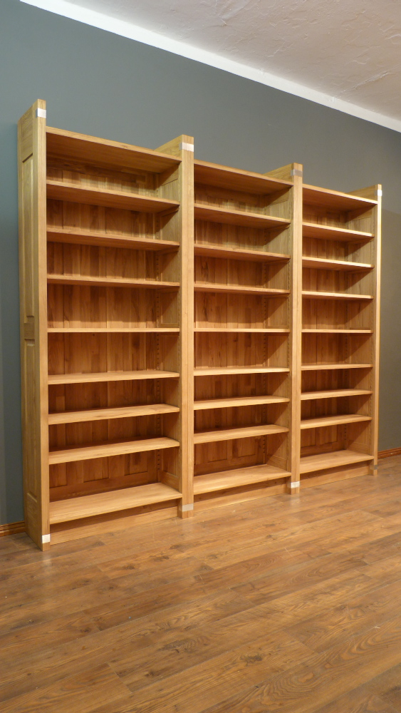 Drei EINSPLUS Bücherregale, 230x90x35cm, massiv Eiche Drei EINSPLUS Bücherregale, 230x90x35cm, massiv Eiche