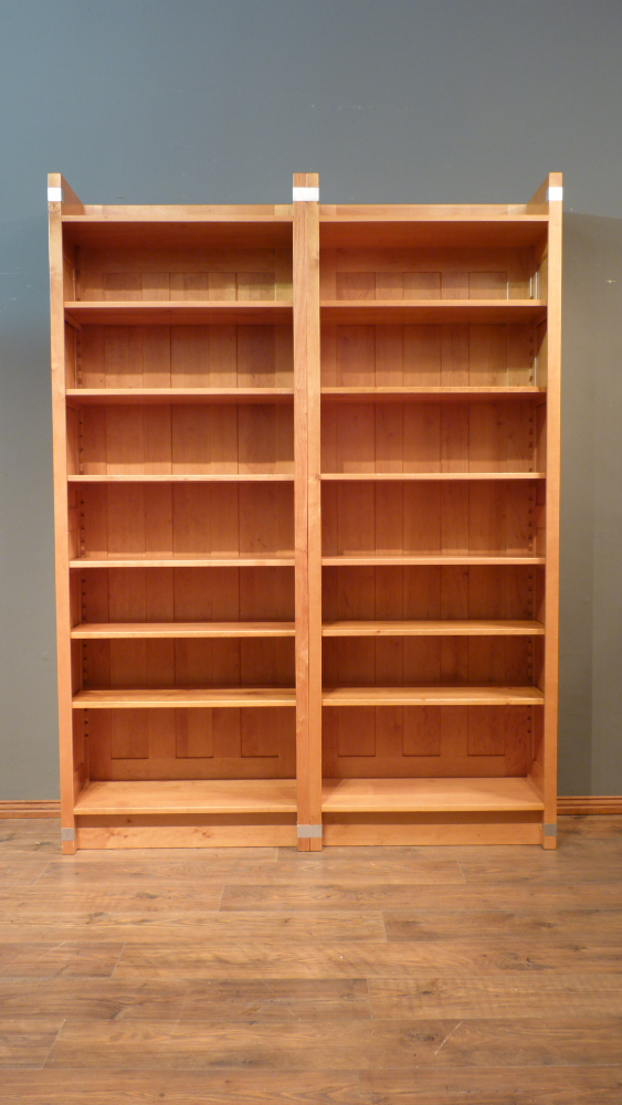 Zwei gebrauchte EINS-PLUS Bücherregale, massiv Erle, 215x80cm Zwei gebrauchte EINS-PLUS Bücherregale, massiv Erle, 215x80cm