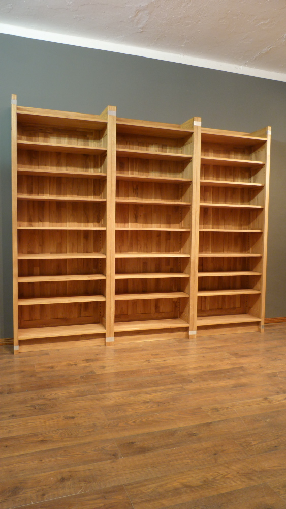 Drei EINSPLUS B&uuml;cherregale, 230x90x35cm, massiv Eiche