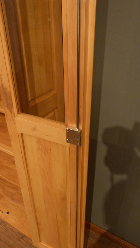 Massivholz Bücherschrank mit sieben verstellbaren Einlegeböden