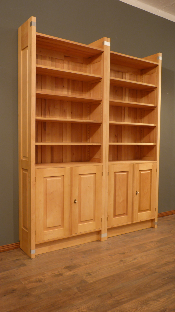 EINS-PLUS Bücherregal mit Türen