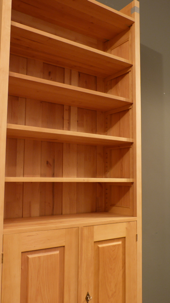 EINS-PLUS Bücherregal mit Türen