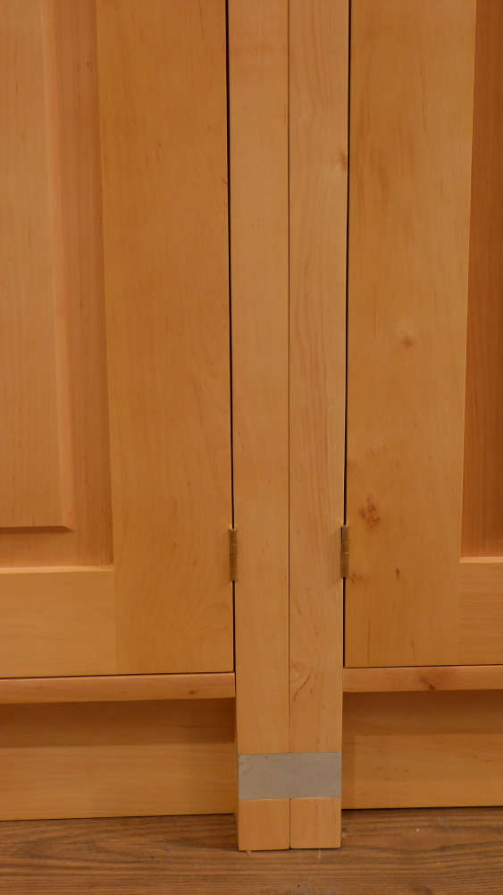 EINS-PLUS Bücherregal mit Türen